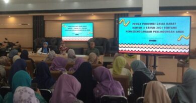 Hj.Elin Suharliah Menggelar Sosialisasi Perda Perlindungan Anak