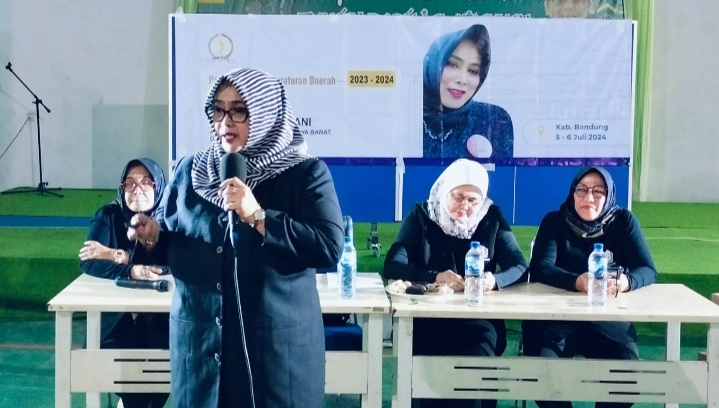 Tia Fitriani Menggelar Sosper Pemberdayaan Dan Perlindungan Perempuan.