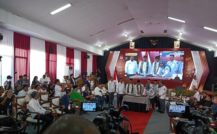 Pasangan Ahmad Syaikhu-Ilham Habibie (ASIH) Resmi Mendaftar Ke KPU Jabar.