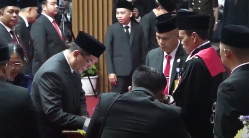 Uung Tanuwijaya, Erick Dharmajaya, Christian Julianto Budiman dilantik kembali jadi anggota DPRD Kota Bandung 2024-2029