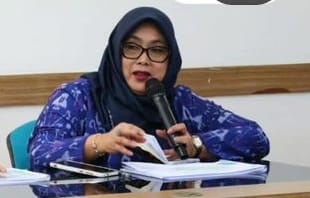 Tia Fitriani Mendorong Masyarakat Berperan Aktif Untuk Menjaga Kelestarian Hutan.