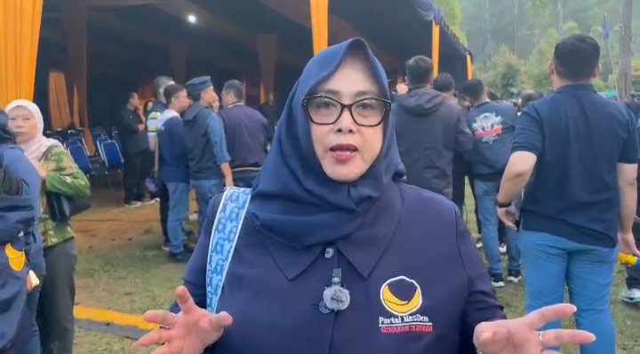 Anggota DPRD Jabar Tia Fitriani Mengikuti Kemah Restorasi di Cikole Lembang.