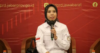 Pelantikan DPRD Jawa Barat 2024-2029, Ineu Purwadewi Sundari: Jaga Kekompakan dan Solid