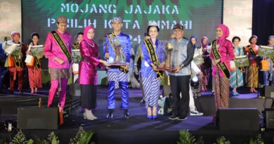 PEMKOT CIMAHI MENGGELAR MALAM GRAND FINAL  PASANGGIRI MOJANG JAJAKA KOTA CIMAHI TAHUN 2024