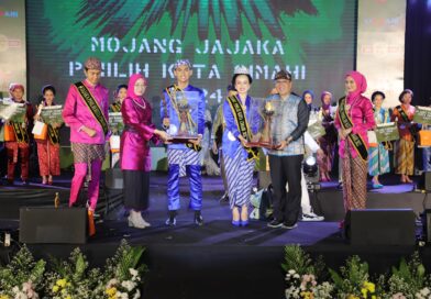 PEMKOT CIMAHI MENGGELAR MALAM GRAND FINAL  PASANGGIRI MOJANG JAJAKA KOTA CIMAHI TAHUN 2024