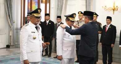 Bey Machmudin Lantik Penjabat Bupati Ciamis dan Kuningan