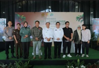 Bupati Bandung Meresmikan Center of Excellence Korporasi Petani Kopi Kabupaten Bandung.