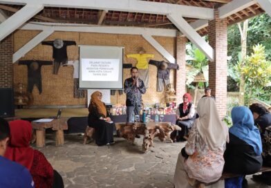 PEMBINAAN KESATUAN MASYARAKAT HUKUM ADAT (KMHA) KOTA CIMAHI TAHUN 2025