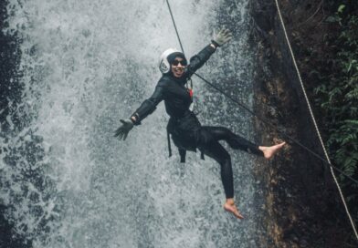 Canyoneering di Curug Dayang Sumbi Jadi Uji Adrenalin Wisatawan.