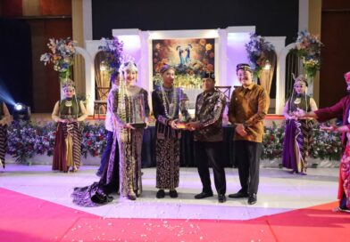 PEMKOT CIMAHI MENGGELAR PASANGGIRI KREASI UPACARA MAPAG PANGANTEN SUNDA  KE-5 SE-JAWA BARAT