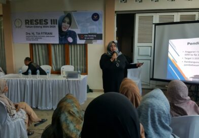 Legislator NasDem Hj.Tia Fitriani Serap Aspirasi Masyarakat Desa Cikasungka Solokan Jeruk.
