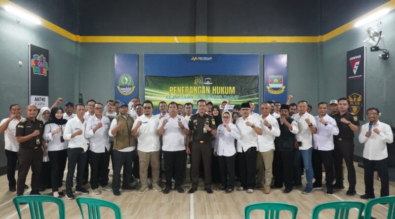 Kejati Jabar Adakan Penerangan Hukum Di Desa Mekarmukti Kabupaten Bandung Barat