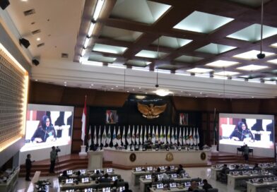 Fraksi NasDem Menyampaikan Pandangan Umum terhadap Ranperda Perubahan APBD Provinsi Jawa Barat Tahun 2025.