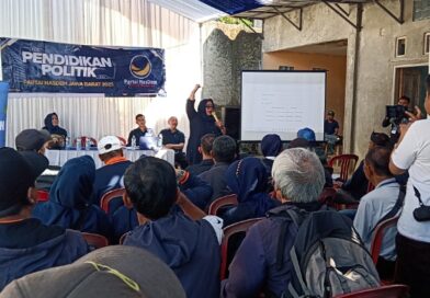 Hj.Tia Fitriani Menggelar Pendididkan Politik Partai NasDem Jawa Barat.
