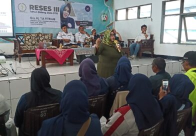 Hj.Tia Fitriani Serap Aspirasi Warga Kp.Kertamanah Desa Margamukti Pangalengan.
