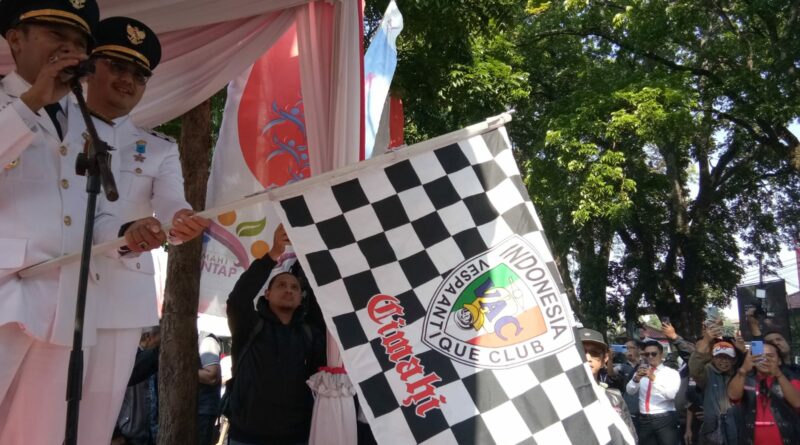 KONVOI VESPA ANTIK MERIAHKAN HUT RI KE-80 DI KOTA CIMAHI.