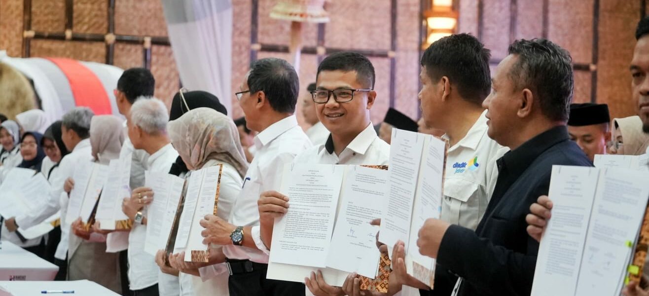 Gandeng Ribuan Sekolah Swasta, KDM Ancam Cabut Subsidi Siswa Perokok
