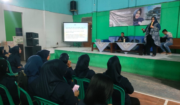 Tia Fitriani Menggelar Pengawasan Penyelenggaraan Pemerintahan di Desa Neglasari