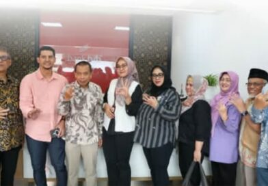 Kunker Komisi III Jabar, Tia Fitriani Dorong Optimalisasi Kontribusi BJB Syariah Kopo terhadap PAD