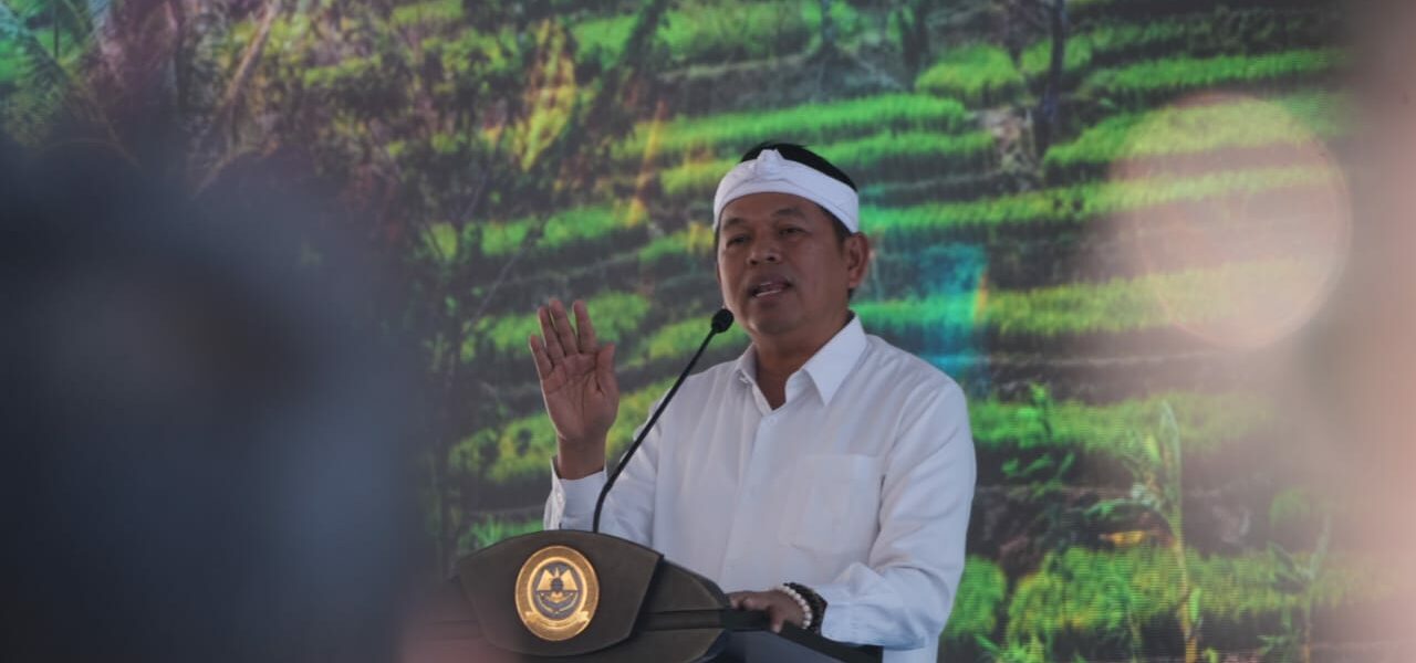 Benahi Transportasi Jabar, Gubernur KDM Evaluasi Angkot Tua dan Buka Kembali Bandara Husein