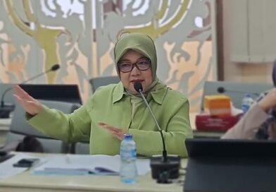 Lina Ruslinawati Kawal Pembahasan Raperda Strategis di Pansus XVI