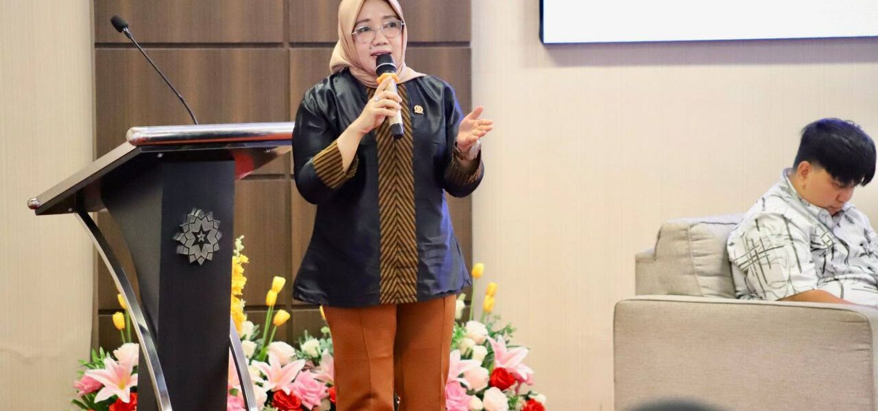 Nina Fitriana Kupas “Legislasi Hijau” untuk Masa Depan Lingkungan di UIN SGD Bandung