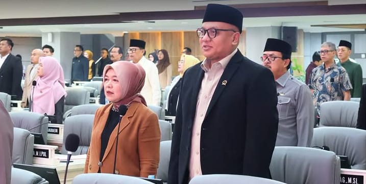 Lina Ruslinawati Hadiri Pengesahan Perda P2APBD TA 2025 di Rapat Paripurna DPRD Jabar