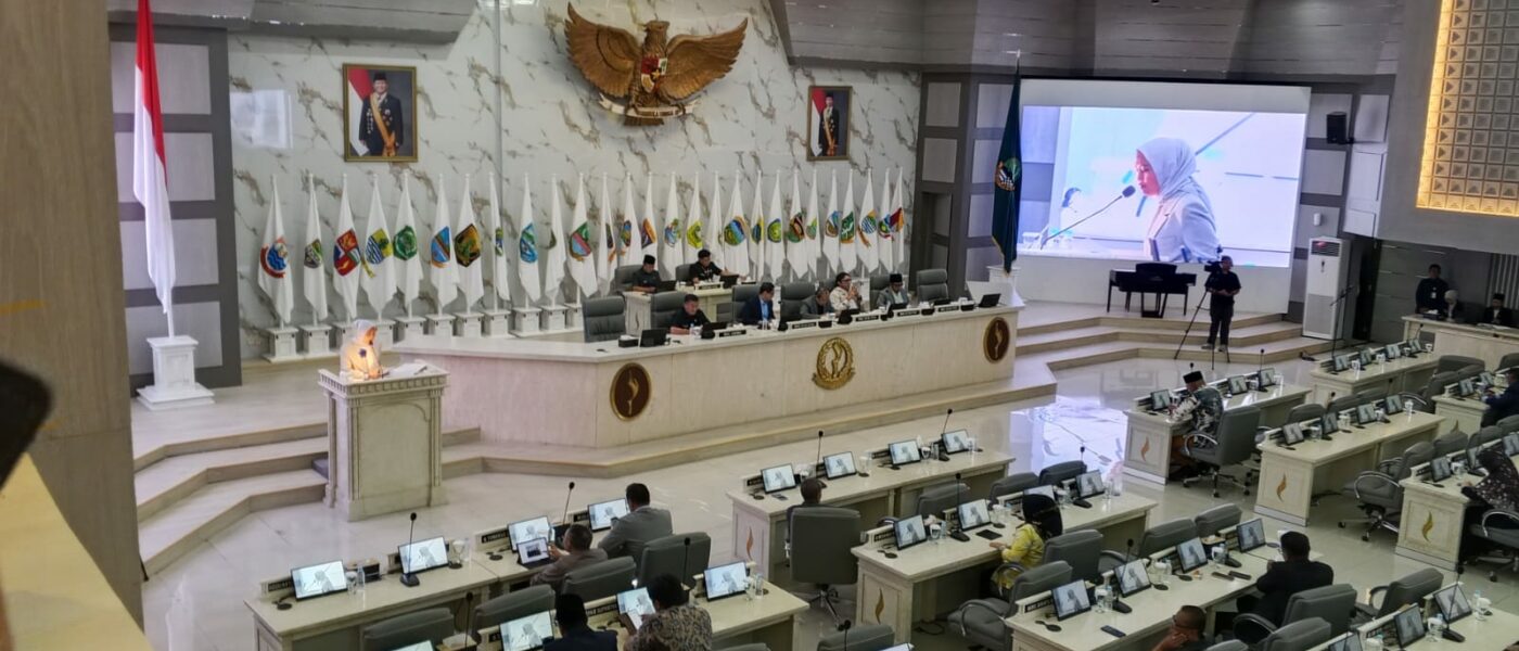 Fraksi-Fraksi DPRD Jawa Barat Beri Masukan atas Ranperda P2APBD 2025