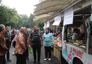 Festival Rakyat Nusantara 2026 dan Bola Gembira Meriahkan Makodam III/Siliwangi.